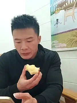 Snapshot of tian7788 chatting on 12-21-25, 03:08 tian7788 online show from 12-21-25, 03:08