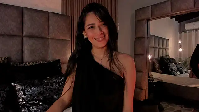 Snapshot of BrigitteVons chatting on 11-16-25, 11:32 BrigitteVons online show from 11-16-25, 11:32