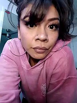 MZThang2Kute online show from 11-14-25, 08:13