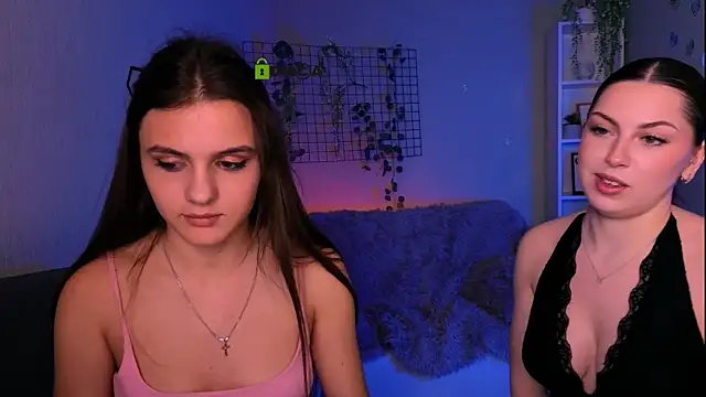 Snapshot of lisa_dark_ chatting on 03-13-26, 08:37 lisa dark online show from 03-13-26, 08:37