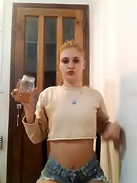 Snapshot of larubia_arg chatting on 01-11-26, 03:33 larubia arg online show from 01-11-26, 03:33