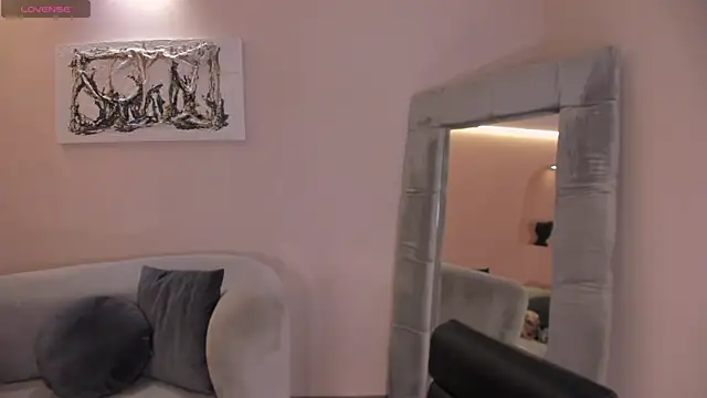 Snapshot of BellaConnorX chatting on 11-07-25, 03:28 BellaConnorX online show from 11-07-25, 03:28