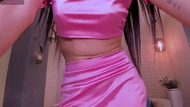 BellaConnorX online show from 02-25-26, 04:00