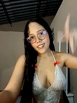 Snapshot of Sweett_Ladie chatting on 11-08-25, 11:14 Sweett Ladie online show from 11-08-25, 11:14