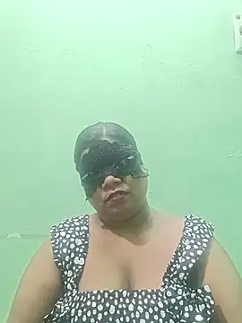 Snapshot of tamil_Nithya_J chatting on 11-17-25, 09:26 tamil Nithya J online show from 11-17-25, 09:26