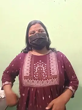 Snapshot of tamil_Nithya_J chatting on 05-20-26, 04:35 tamil Nithya J online show from 05-20-26, 04:35