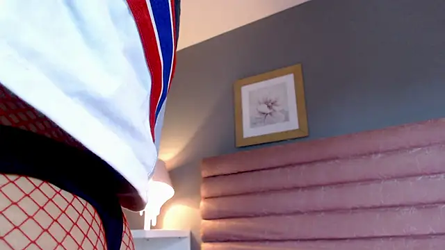 RavynRouge  online show from 12-15-25, 01:04