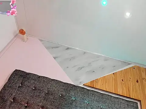 Snapshot of _tinyrose_ chatting on 12-03-25, 07:34 tinyrose online show from 12-03-25, 07:34