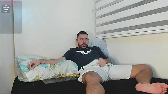 Snapshot of Cristianstone22_ chatting on 03-26-26, 04:29 Cristianstone22 online show from 03-26-26, 04:29