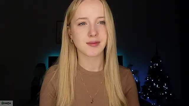 Snapshot of adele_armass chatting on 12-18-25, 09:10 adele armass online show from 12-18-25, 09:10