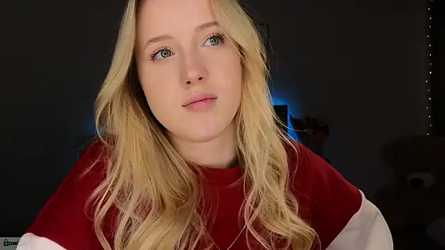 Snapshot of adele_armass chatting on 02-18-26, 09:22 adele armass online show from 02-18-26, 09:22