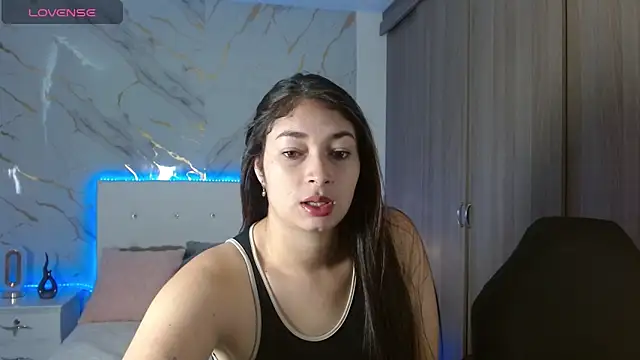 Snapshot of skarlett_35 chatting on 11-04-25, 02:05 skarlett 35 online show from 11-04-25, 02:05