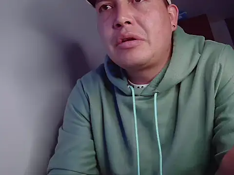 NathanielLux29 online show from 11-04-25, 01:38