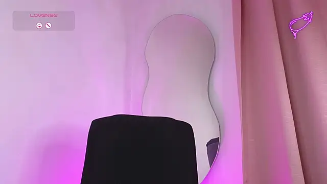 Snapshot of BabyLauritaa chatting on 11-18-25, 09:19 BabyLauritaa online show from 11-18-25, 09:19