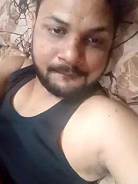 Snapshot of itzSameer1 chatting on 12-17-25, 02:39 itzSameer1 online show from 12-17-25, 02:39