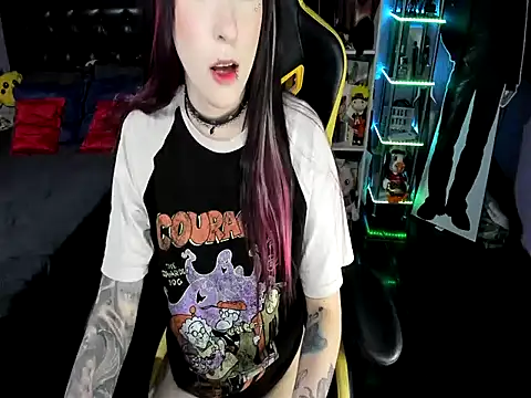 Yummy dark online show from 11-21-25, 05:50