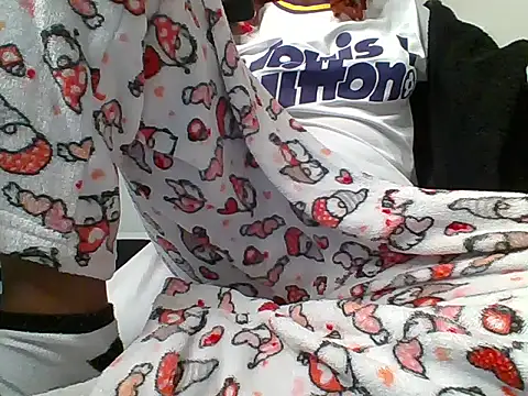 Petite baby5 online show from 04-21-26, 12:12