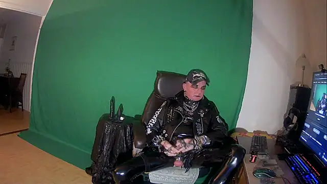 Snapshot of NahkaSami chatting on 11-07-25, 05:13 NahkaSami online show from 11-07-25, 05:13