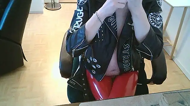 Snapshot of NahkaSami chatting on 01-12-26, 11:48 NahkaSami online show from 01-12-26, 11:48