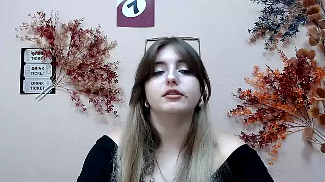 Dance  Queen online show from 11-05-25, 02:28