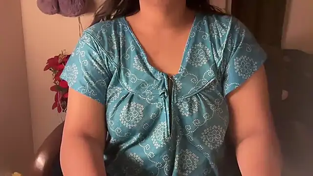 Snapshot of Shilpa_7 chatting on 03-08-26, 06:01 Shilpa 7 online show from 03-08-26, 06:01