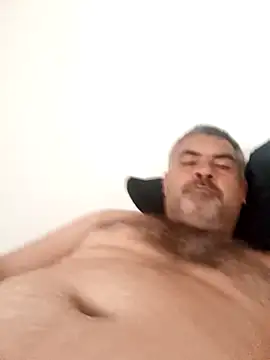 Snapshot of Ricardotarado chatting on 12-02-25, 01:39 Ricardotarado online show from 12-02-25, 01:39