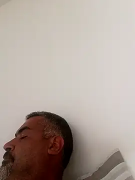 Snapshot of Ricardotarado chatting on 01-14-26, 01:39 Ricardotarado online show from 01-14-26, 01:39