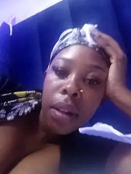 Snapshot of baddiemine05 chatting on 12-20-25, 08:32 baddiemine05 online show from 12-20-25, 08:32