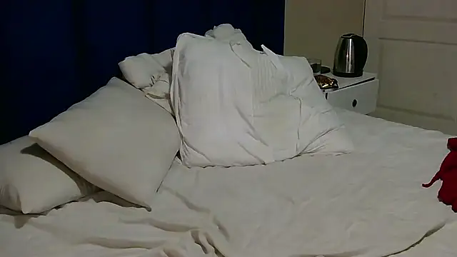 Snapshot of baddiemine05 chatting on 01-05-26, 06:22 baddiemine05 online show from 01-05-26, 06:22