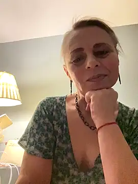 Snapshot of ToriLove777 chatting on 11-11-25, 12:21 ToriLove777 online show from 11-11-25, 12:21