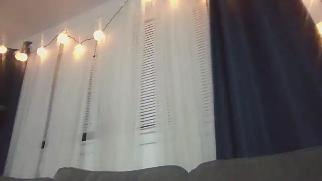 Snapshot of prettylildes chatting on 11-01-25, 02:46 prettylildes online show from 11-01-25, 02:46