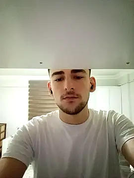 Snapshot of yasinesra757_ chatting on 12-21-25, 03:19 yasinesra757 online show from 12-21-25, 03:19