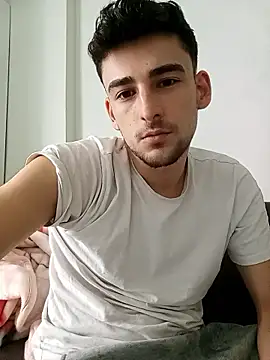 Snapshot of yasinesra757_ chatting on 01-10-26, 09:44 yasinesra757 online show from 01-10-26, 09:44