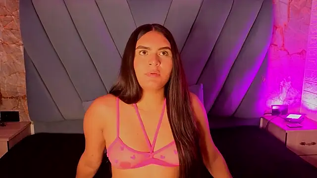 amarahanks1 online show from 11-06-25, 11:44