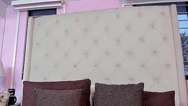 scarlett leblanc  online show from 04-24-26, 11:56