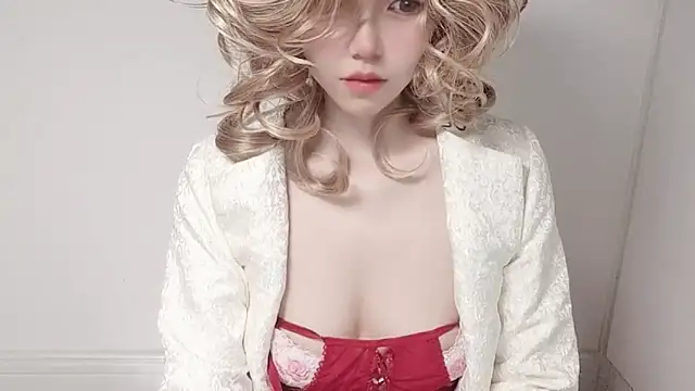 JuliaNoir online show from 03-20-26, 06:24