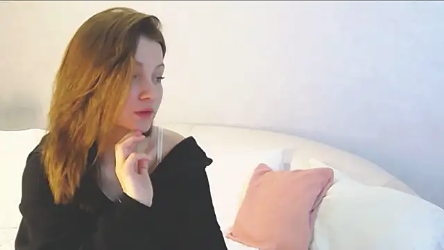 Molly Mavis online show from 11-04-25, 04:00