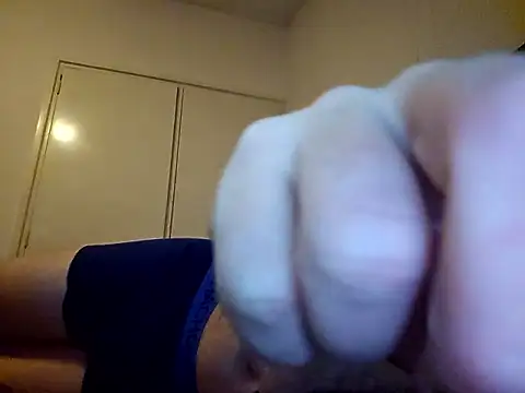 Snapshot of geile-man-34 chatting on 11-08-25, 08:36 geile-man-34 online show from 11-08-25, 08:36