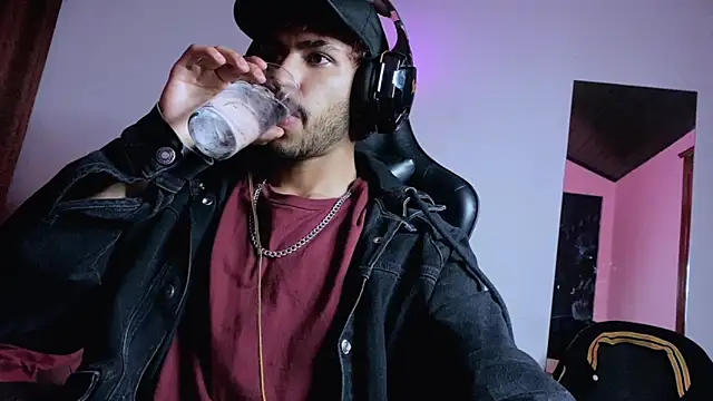 3v1l online show from 11-08-25, 04:12