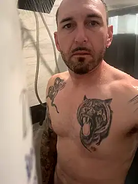 Snapshot of RobsBigD chatting on 12-01-25, 04:12 RobsBigD online show from 12-01-25, 04:12