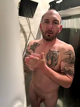 Snapshot of RobsBigD chatting on 12-14-25, 02:44 RobsBigD online show from 12-14-25, 02:44