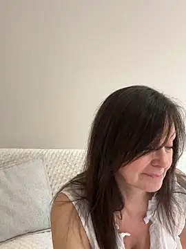 HotLdyllic online show from 03-17-26, 04:21