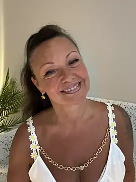 HotLdyllic online show from 06-25-26, 07:51
