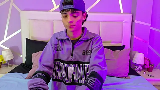 Orion XXX online show from 10-31-25, 08:32