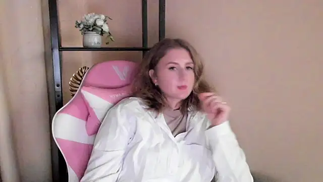 Snapshot of JeniceNagg chatting on 11-01-25, 09:22 JeniceNagg online show from 11-01-25, 09:22