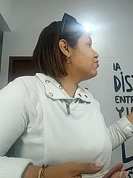 Samaraa Lee online show from 01-08-26, 12:51