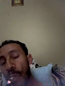 Snapshot of walide100000 chatting on 04-07-26, 07:58 walide100000 online show from 04-07-26, 07:58