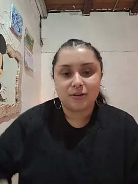 CurvyNoir online show from 06-07-26, 12:15