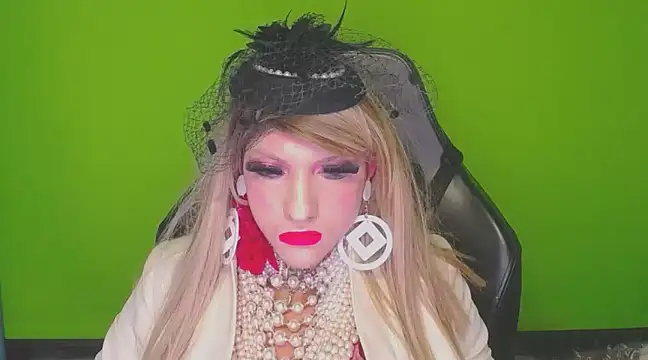 Snapshot of VanesaCrossic chatting on 03-23-25, 05:10 VanesaCrossic online show from 03-23-25, 05:10