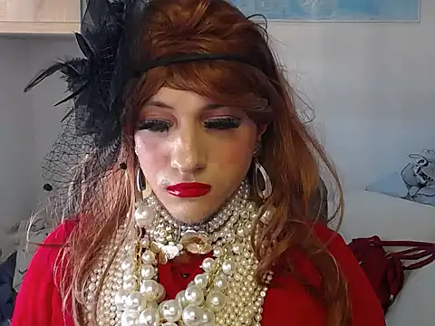 Snapshot of VanesaCrossic chatting on 10-10-25, 08:02 VanesaCrossic online show from 10-10-25, 08:02